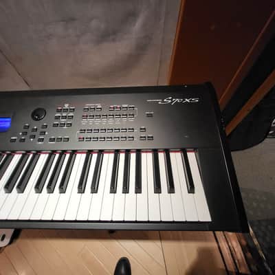 Yamaha S70 XS weighted 76 note keyboard/Synth with Motif XS Engine image 6