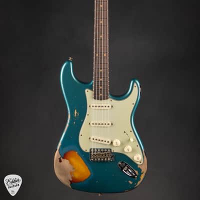 2023 - Fender Custom Shop 1961 Stratocaster Heavy Relic - Aged Ocean Turquoise Over 3-Color Sunburst image 3