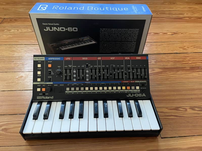 Roland JU-06A Boutique Series Synthesizer Module with K-25m