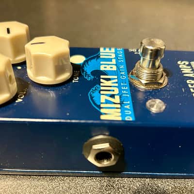 Greer amps Mizuki blue  2020s - Blue image 3
