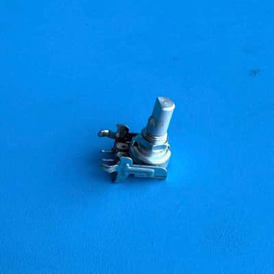 CRATE FlexWave 15R Guitar Amplifier Part: D-Shaft 3-Pin Potentiometer B250K Pot image 6