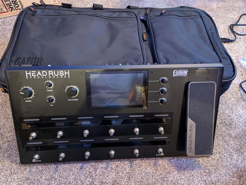Headrush Pedalboard 2010s, with HD bonus gator case image 1