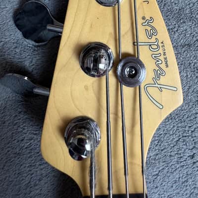 Fender American Series Jazz Bass USA – 3-Color Sunburst – Rosewood – Fender Hard Case image 7