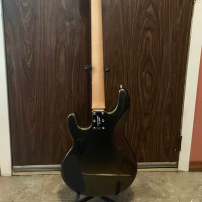 Ernie Ball Music Man Stingray HH Olive/gold image 6