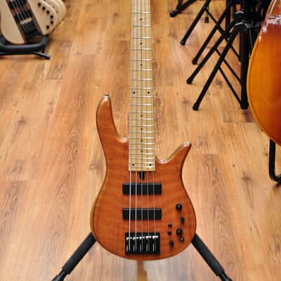 Fodera Monarch Std Special Doctorbass Edition Bird's eye Maple 5 string 19mm spacing - Figured Redwood top image 2
