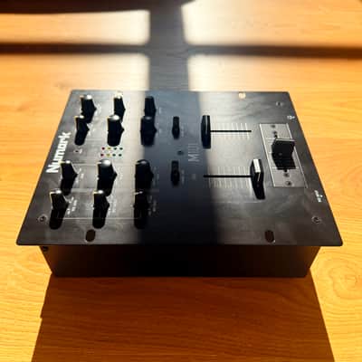 Numark M101 - 2 Channel Rack - Mount DJ Mixer 2010s - Silver image 4