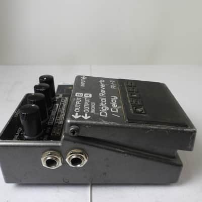 Boss RV-3 Digital Reverb & Delay Effects Pedal Vintage Free USA Shipping image 3