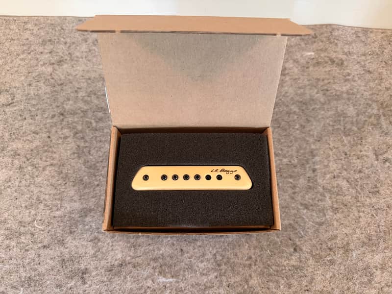 LR Baggs M1 Passive Soundhole Pickup image 1