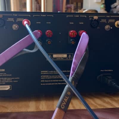 Adcom GFA-5802 Adcom GFA 5802 2 Channels Power Amplifier 300 watts Class A 32 HEXFET XLR image 10