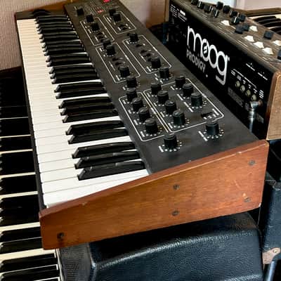 Sequential Prophet 600 61-Key 6-Voice Polyphonic Synthesizer 1982 - 1985 - Black with Wood Sides image 3