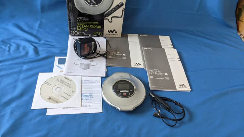 Sony D-NE520 CD player Portable Walkman Discman image 1