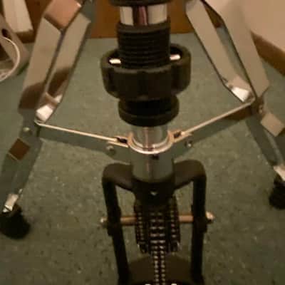 Griffin Griffin Premium 2-Leg Hi-Hat Stand - LGH600A present ? - CHROME image 3