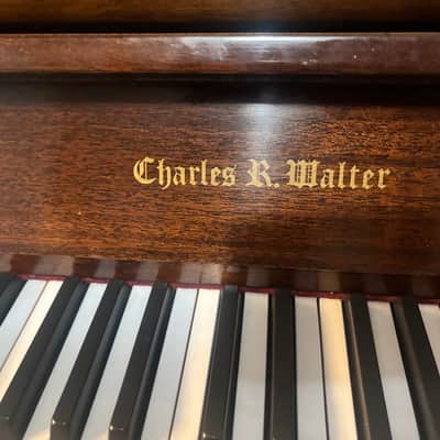 Charles R. Walter Traditional 1989 - High Sheen Mahogany - Upright Piano image 4