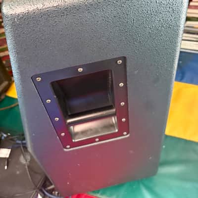 Hughes & Kettner Triamp GC-412 4x12" Angled Guitar Speaker Cabinet image 4