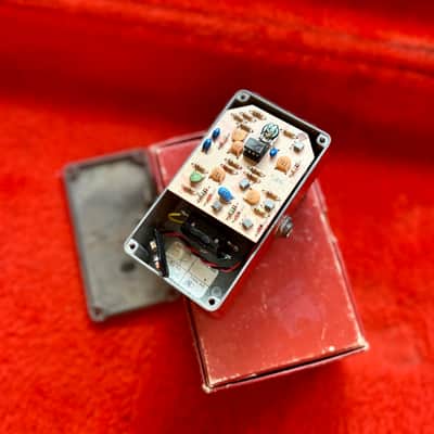 MXR Dyna-Comp compressor pedal 1980 Red original vintage USA block logo image 5