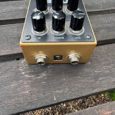 Honey Badger Octave Fuzz 2020s - Black/Gold image 4