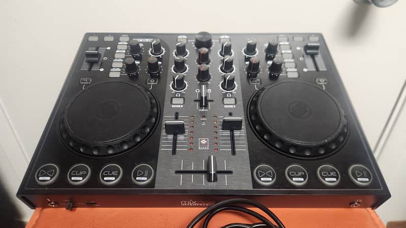 Reloop MIXAGE Interface Edition Professional DJ-USB/MIDI Controller Bild 1