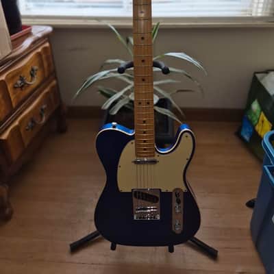 Fender American Ultra Luxe Telecaster 2021 - Blue Sparkle image 9