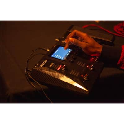 Zoom G6 Multi-Effects Processor with FP02M Expression Pedal for Guitarist image 12