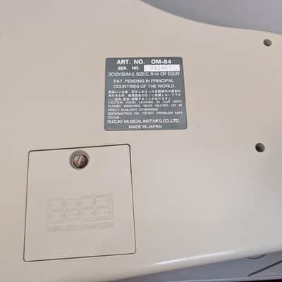 Vintage Suzuki Omnichord System Two Model OM-84 Synthesizer w/ Hard Case, Manual & Overlay 1984 - Ivory image 19