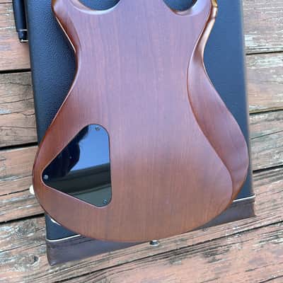 Knaggs Keya 2022 - Green Burst image 10