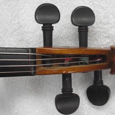 Skylark Model MV008 1/2 Size Violin image 5