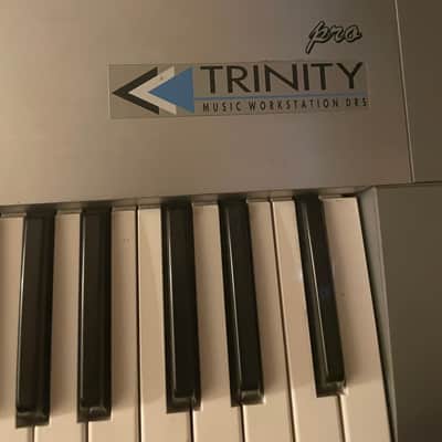 Immagine Korg Trinity Pro 76-Key 32-Voice Polyphonic Workstation 1996 - 1998 - Silver - 6