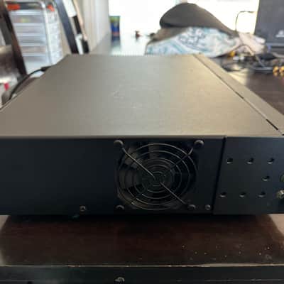 Peavey Architectural Acoustics UMA 1502 Integrated Modular Amplifier Commercial image 5