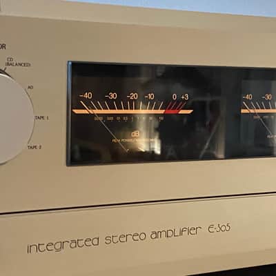 Accuphase E-305 80’s - Gold image 7