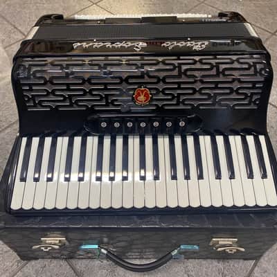 Paolo Soprani Professionale II Piano Accordion (Made in Italy) – Leather Case & Accessories Included image 3
