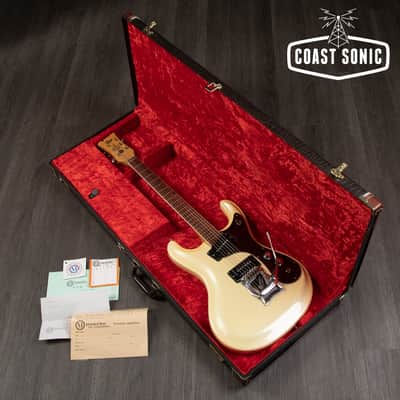 1993 Mosrite USA V-65 The Ventures Model '65 Reissue w/ Vibramute, original Tags & case image 16