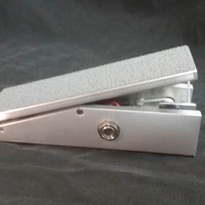 moyo expression pedal image 1