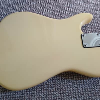 Fender Bullet Single Cutaway with Rosewood Fretboard 1981 - 1982 - Ivory image 8