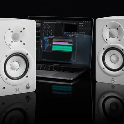 Yamaha HS4 4.5" Two Way Bass Refiex Powered Studio Monitors Pair In White with Room Control and High Trim Response Controls image 7