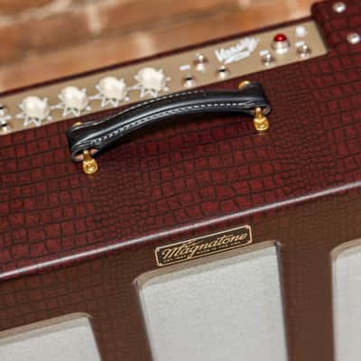 Magnatone Varsity Reverb 15W 1x12 Combo - Burgundy Crocodile Bild 4
