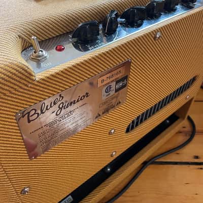 Fender Blues Junior Lacquered Tweed 15-Watt 1x12" Guitar Combo 2016 - Present - Lacquered Tweed image 3