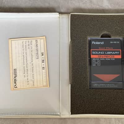 Roland R-8 Human Rhythm Composer Drum Machine + 5 Sound Cartridges - Serviced image 10