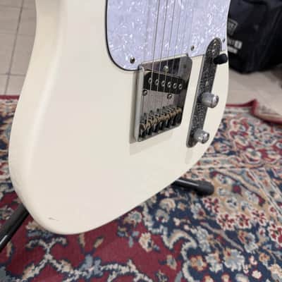 G&L Tribute Series ASAT Classic Vintage White image 4
