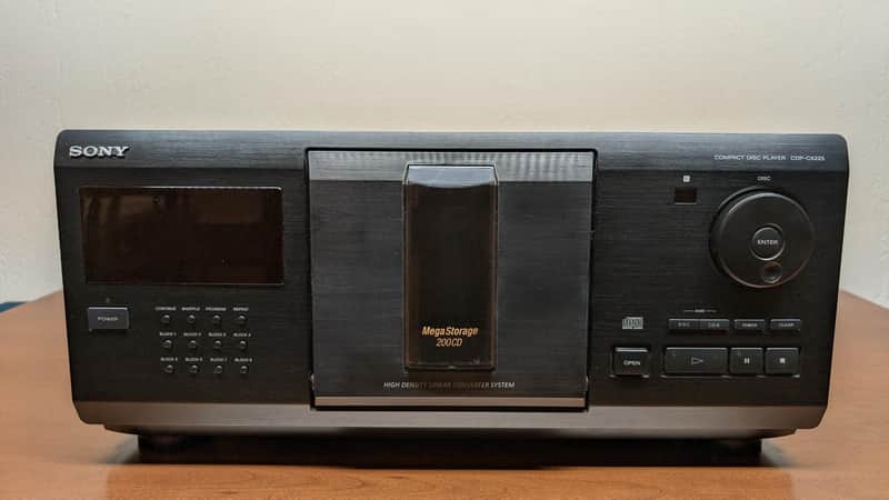Sony CDP-CX225 200-Disc Mega CD Changer – w/ Remote – Works Great image 1