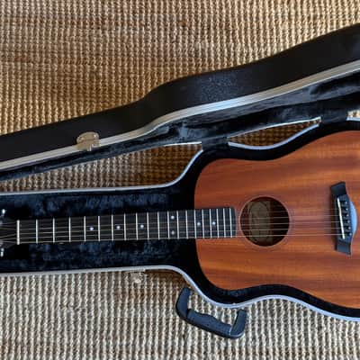 Taylor 305 M Baby 3/4-Size Travel Guitar and SKB case image 10