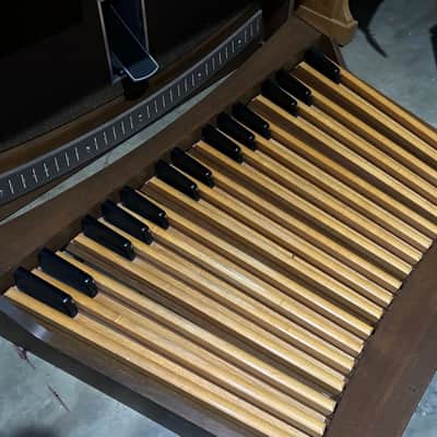 Allen Organ with 32-Note Concave Pedalboard, Allen Speaker, & Bench! image 12