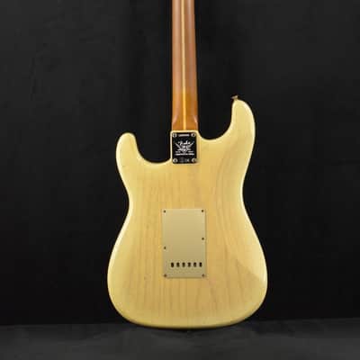 Mint Fender Limited Edition 1954 Roasted Stratocaster Journeyman Relic Natural Blonde 1-Piece Roasted Quartersawn Maple Fingerboard image 7