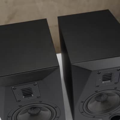 Adam S2A Active Monitors w/ Primacoustic Recoil Stabilizers & Mogami Gold #58846 image 7