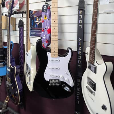 Fender Squier Sonic Stratocaster Electric Guitar – Strat Style – Lightweight – Great Player Polish Ebony black image 2