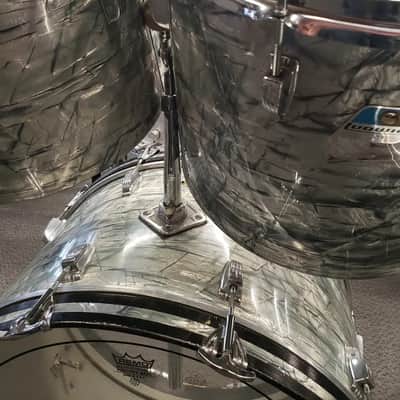 Ludwig Blue Olive Badge Sky Blue Pearl 4 Piece Shell Kit image 14
