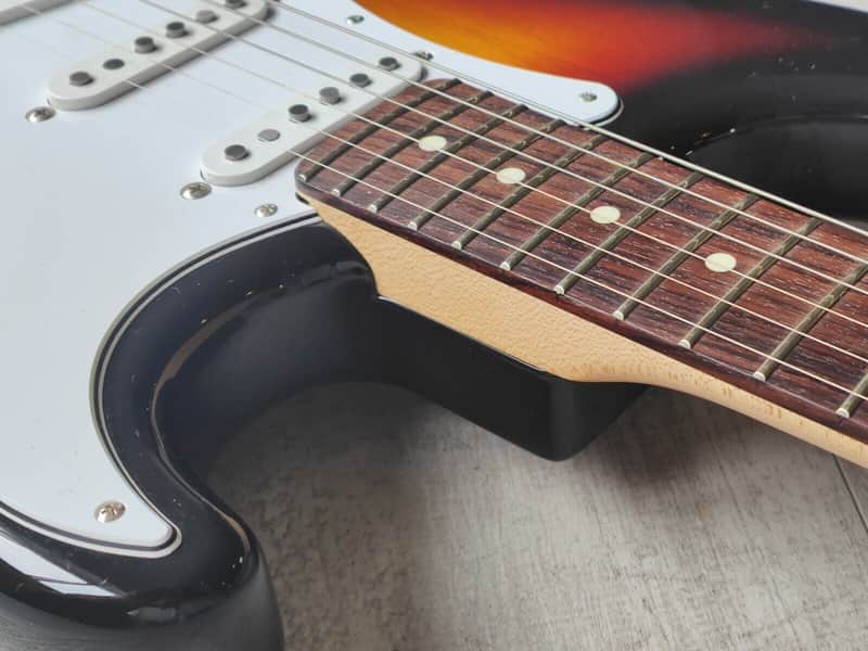 2017 FGN Japan (Fujigen) JST-6R J-Classic Stratocaster (Sunburst