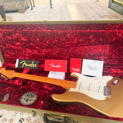 1998 Fender American Vintage ’57 Stratocaster AVRI – Aztec Gold – Lindy Fralin Pickups + Original Pickups Included – Complete Case Candy image 1