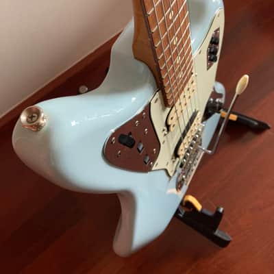 Fender Vintera '60s Jaguar Modified HH with Pau Ferro Fretboard 2019 - 2023 - Sonic Blue image 6