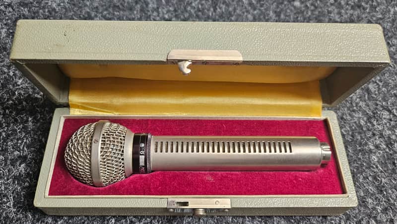 Vintage AKG D24/200ohm in original box image 1