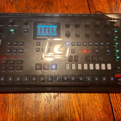 Elektron Analog Four MKII 4-Voice Tabletop Analog Synthesizer 2020 - Present - Black image 2
